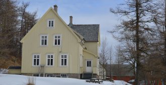 Mellemskolen - Naboens historie