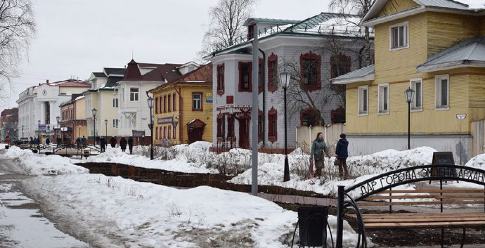 СКАЧАТЬ: Дома были отмечены тем, что долгое время оставались необработанными.